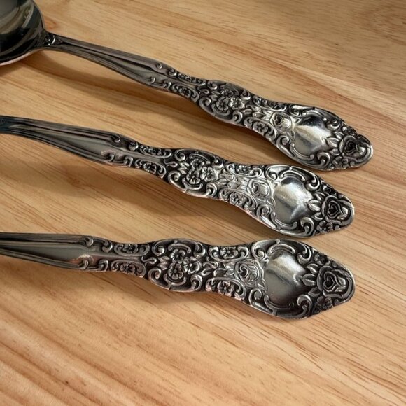 Vtg International INS154  3 Serving Spoons Solid Roses Stainless Flatware 8" - Picture 4 of 11